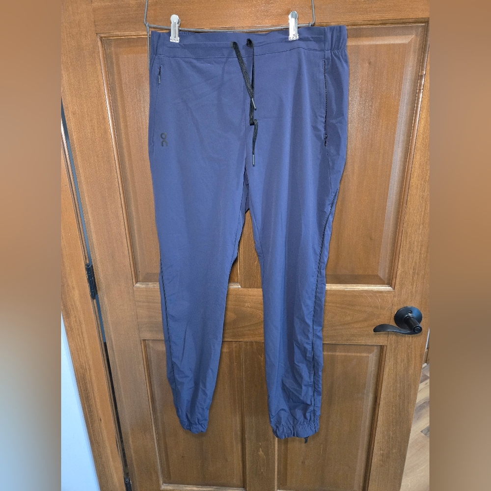 Womens On Cloud Joggers